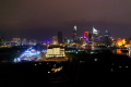 胡志明市 2 郡首添市 THE METROPOLE THU THIEM 項目晚上的燈光閃爍的漂亮夜景 