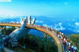 Từ ngày 15 / 3 Việt Nam mở toang cửa đón khách quốc tế. Miễn visa 13 nước, không yêu cầu cách ly y tế bắt buộc